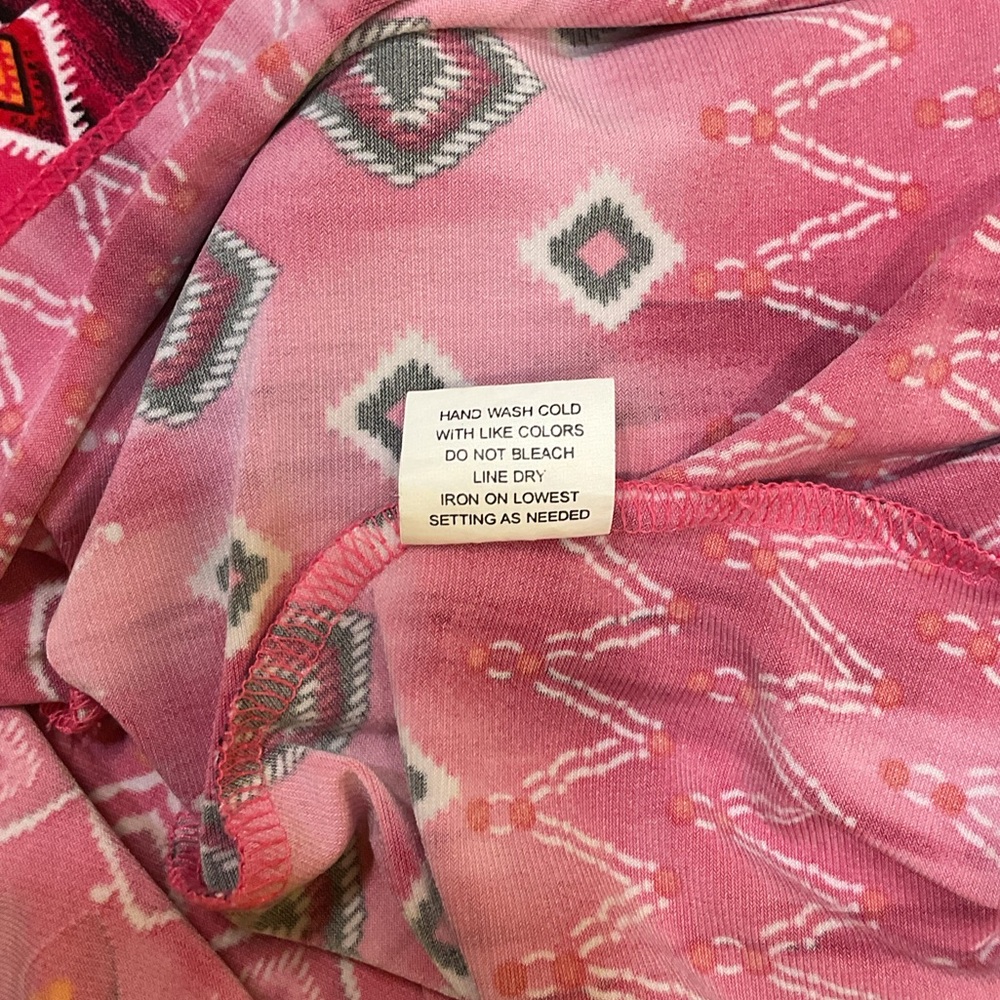 Notations Multicolor Geometric Print Flutter Sleeved Blouse Size Small - Picture 13 of 13